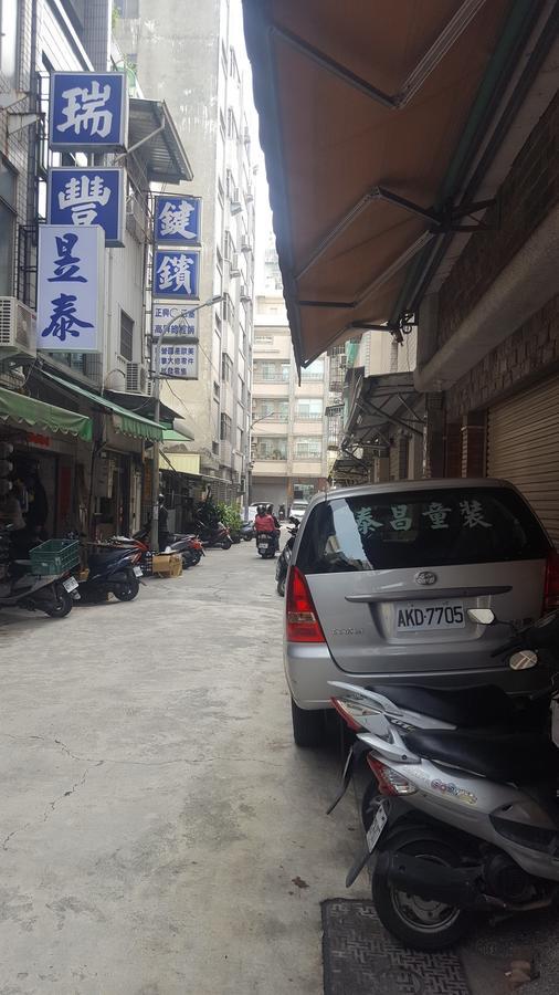 J. Home Kaohsiung Eksteriør bilde
